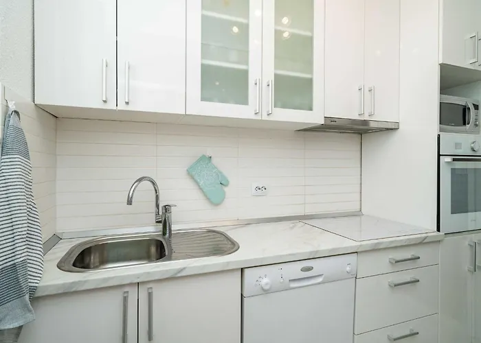 Διαμέρισμα Klaudia - Two Bedroom With Balcony *