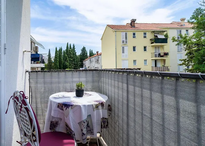 Klaudia - Two Bedroom With Balcony *