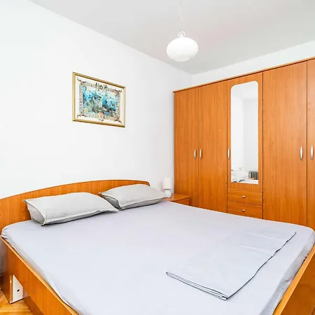 Klaudia - Two Bedroom With Balcony Дубровник