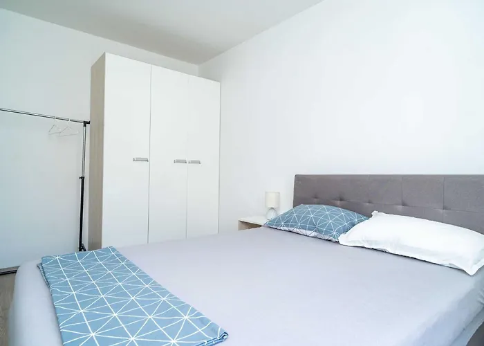 Klaudia - Two Bedroom With Balcony Апартаменты Дубровник