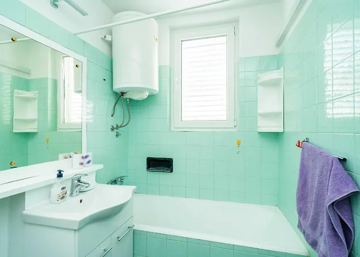 Klaudia - Two Bedroom With Balcony Апартаменты *