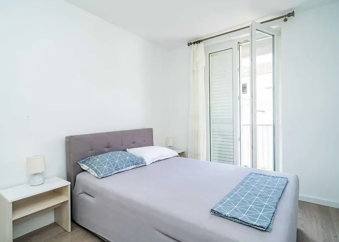 Klaudia - Two Bedroom With Balcony Апартаменты *