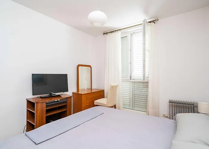 Klaudia - Two Bedroom With Balcony Апартаменты *